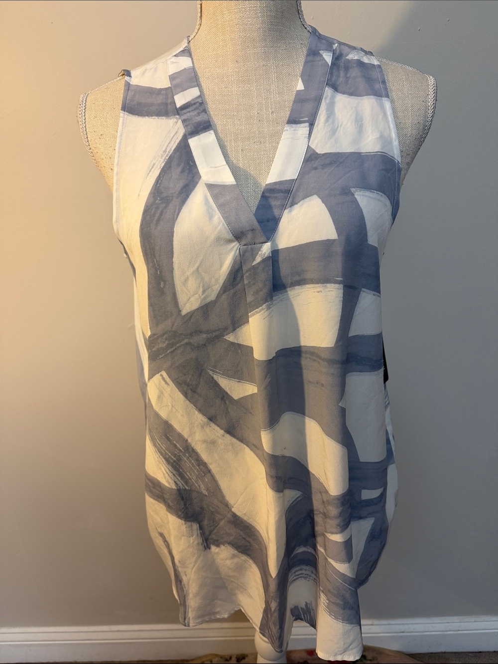 NIC+ZOE Blue & White Abstract V-Neck Camisole